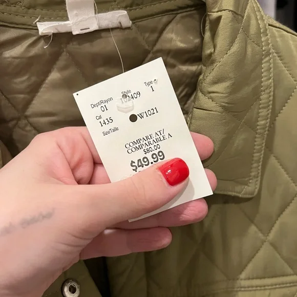 Woman’s Jacket - Picture 2 of 4